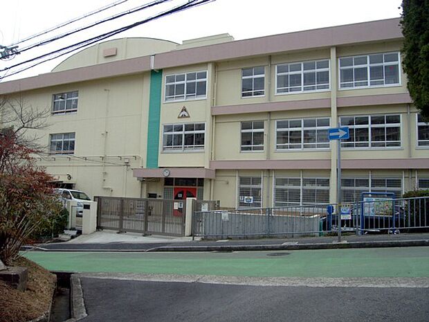 神戸市立多聞台小学校