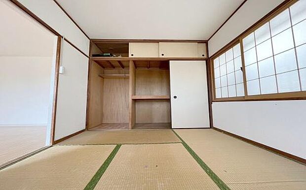 《子供部屋》■明るい陽の差す居室。子供部屋にもちょうど良さそうですね。