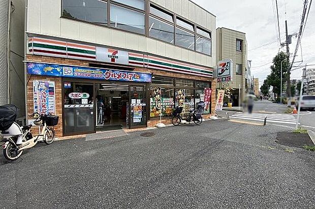セブンイレブン横浜泉町中央店まで30m