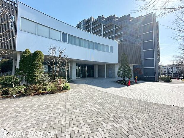 外観・2路線利用可能な戸塚駅から徒歩12分の大規模ハイグレードマンションです。
