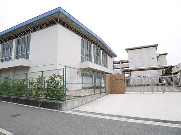 播磨町立播磨南中学校まで3333m