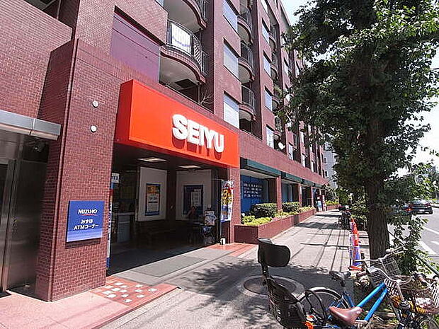 西友深沢店まで269m