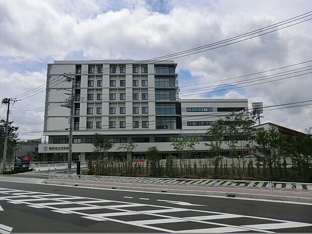横浜市立市民病院まで1250m、地域がん診療連携拠点病院、救急医療指定病院、災害拠点病院、地域医療支援病院、神奈川DMAT指定病院