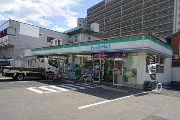 ファミリーマートときはま北花田店まで270m