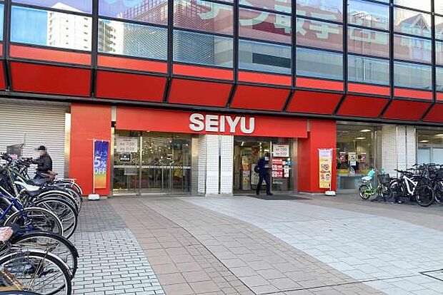 西友取手駅前店まで1300m、家族そろって週末のまとめ買いも便利です。