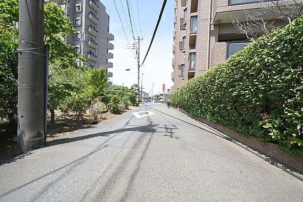 現地のご見学予約もスタートしました。周辺で売りに出ている物件も沢山御座います。まとめてご見学ができますのでお気軽にお申しつけください。