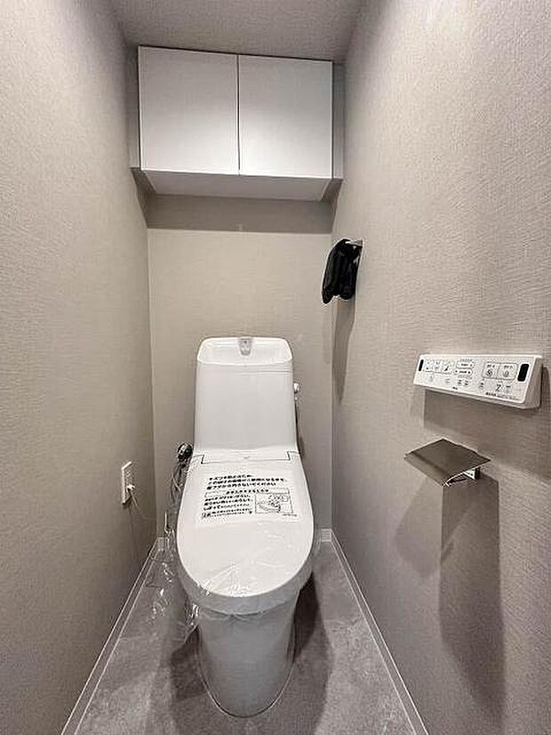 トイレにはウォシュレット機能を標準装備。 