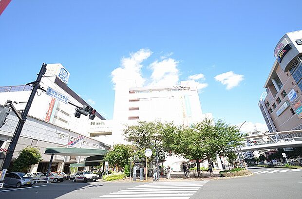 京王線「聖蹟桜ヶ丘」駅　距離約880m