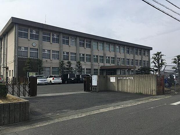 桜井市立桜井西中学校まで1085m