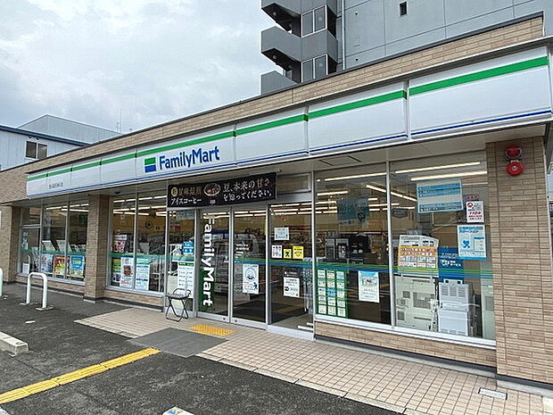 ファミリーマート西小路天神川店まで438m