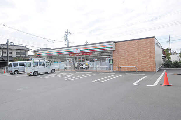 セブンイレブン所沢亀ヶ谷店（560m）