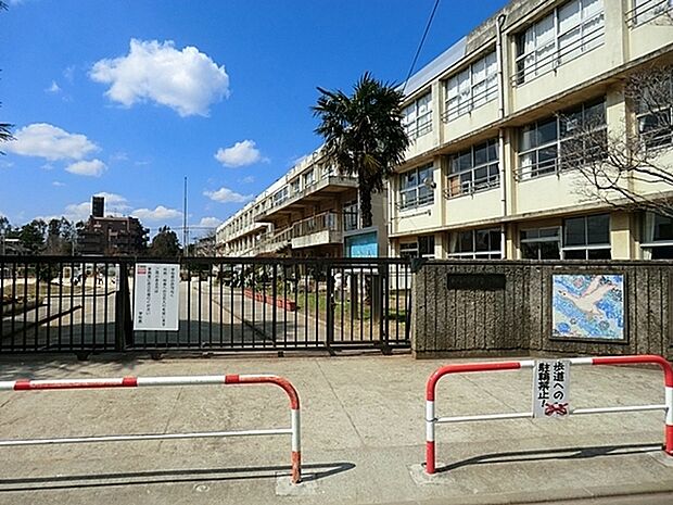松戸市立常盤平第二小学校まで235m