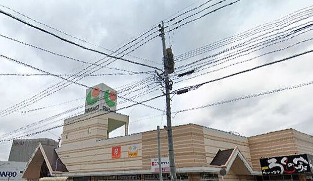 マルショク 富野店 距離約230ｍ（徒歩約3分）