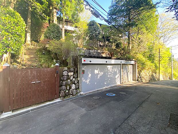 東急箱根明神平サニーパーク、「杉坂智男氏」設計の古民家のご紹介です。