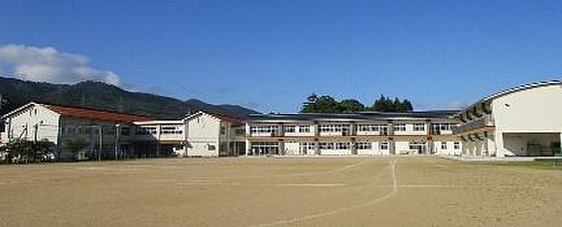 東陵小・中学校 東綾小・中学校 220m