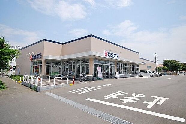 クリエイトSD藤沢鵠沼海岸店まで648m