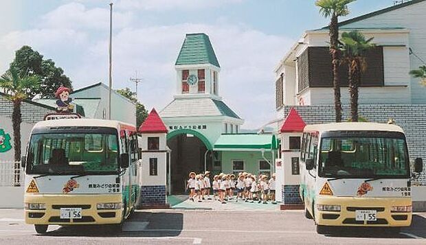 熊取みどり幼稚園まで605m