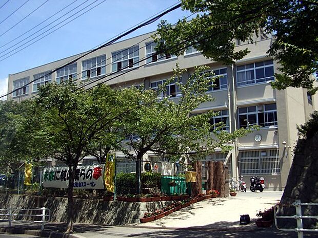神戸市立神陵台中学校