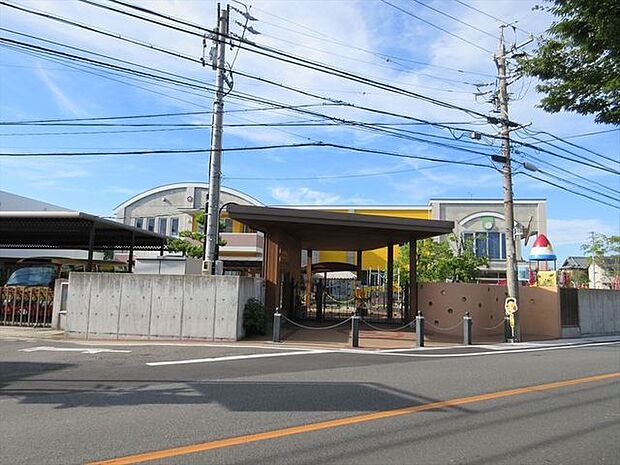 「幼保連携型認定こども園大治幼稚園」　教育目標「ただしく　あかるく　つよく」。子供のことを第一に考えた園です。子供園なので幼稚園か保育園か悩まれている方にぜひオススメしたい施設。 400m