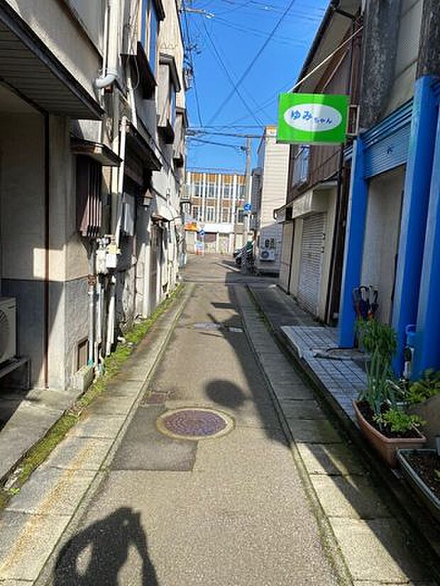 前面道路含む現地写真