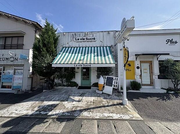 創業38年のパティスリー・カフェです。生ケーキの他に焼き菓子なども展開されています♪