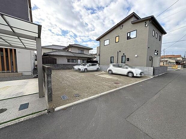 土地約42坪！！敷地内に駐車スペースを作ることも可能です♪