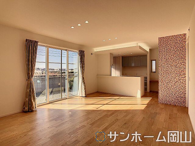 リビング/ダイニング 岡山市東区西大寺松崎