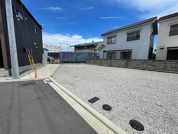 ファミリーマート西垣生店まで約250ｍ♪