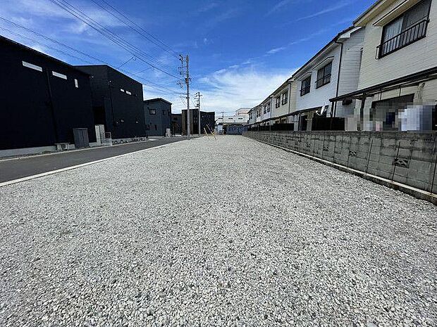 充分な広さがありますので、敷地内に駐車スペースを作ることも可能です♪