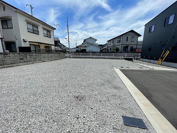 ファミリーマート西垣生店まで約250m♪