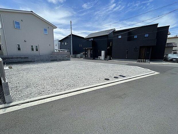 南西角地ですので陽当り・風通り良好です♪