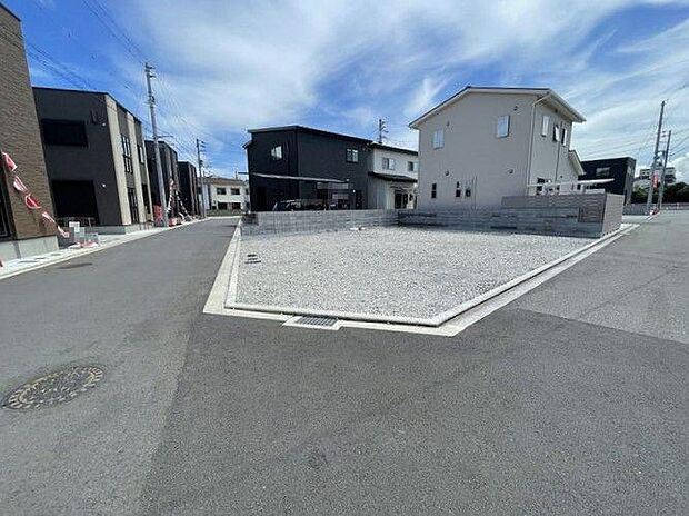 くすりのレデイ垣生店まで約500ｍ♪