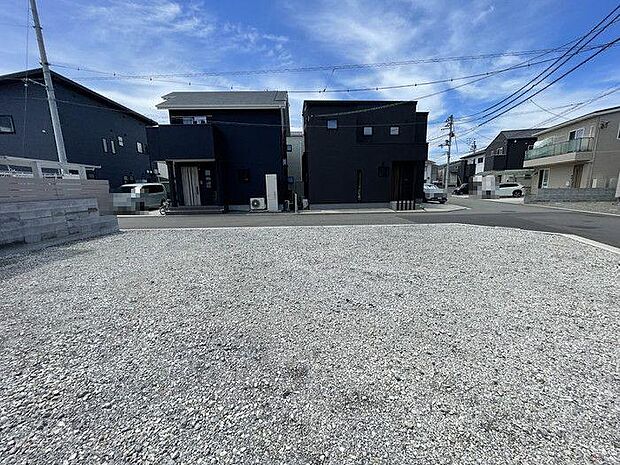 周辺は新築住宅が次々と建築されています！建築条件がありますので、詳細はお気軽にお問い合わせください♪