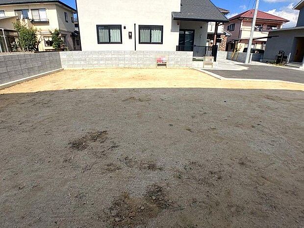 松山環状線近くですので、商業施設も充実しています♪