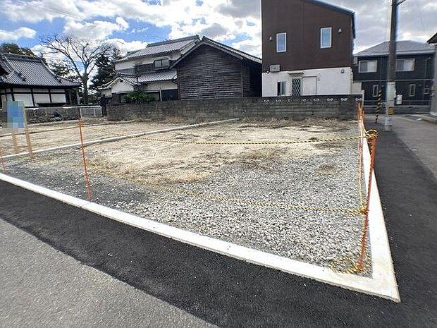 周囲にはあまり高い建物がないので、圧迫感なく過ごせます♪