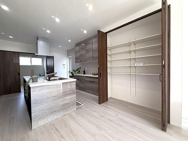 キッチン 広島市安佐北区亀山南2丁目