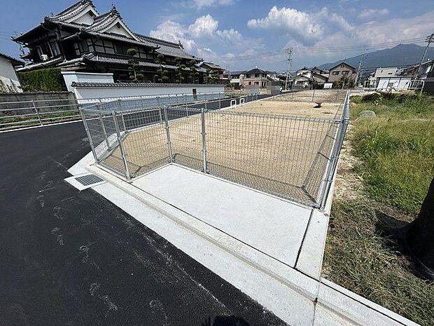 分譲地内に公園があって、お子さまが安心して遊べます♪子育て世帯に嬉しい環境です♪