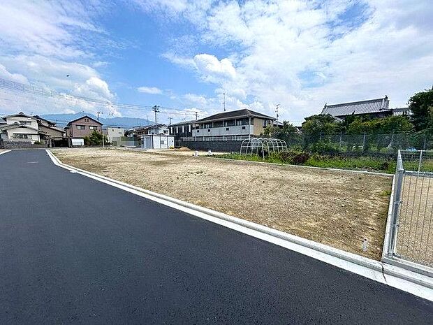 小・中学校が徒歩15分以内にあるので、毎日の通学も安心♪子育てファミリーにも嬉しい立地です♪