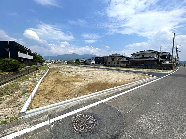 現地案内もできますので、お気軽にお申し付けください♪実際に見て、周辺環境や日当たりもぜひご確認ください♪