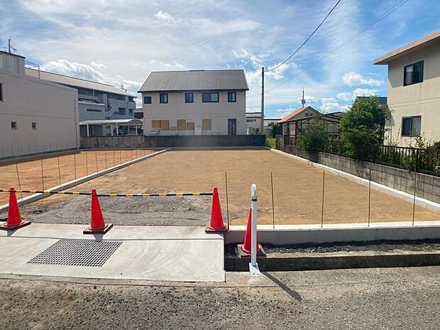 松山生協 岡田店まで約180m♪