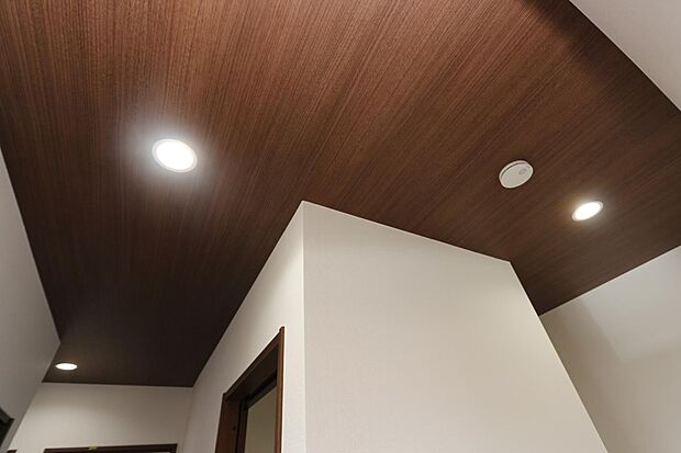 スタイリッシュな内装が人気の戸建です♪