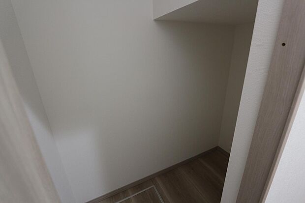 階段下の収納スペース♪