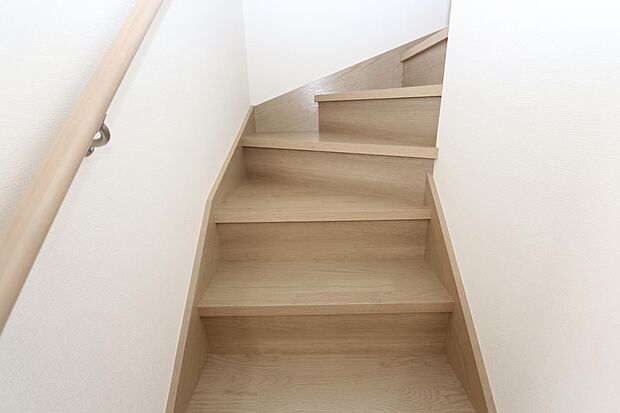 段差が急ではないので、昇り降りが楽な階段♪