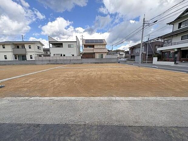 くすりのレディ三津店まで約900m♪ダイレックス三津店まで約850m♪医薬品や衛生用品を購入したい時などは商品の種類や選択肢が豊富で安心です♪