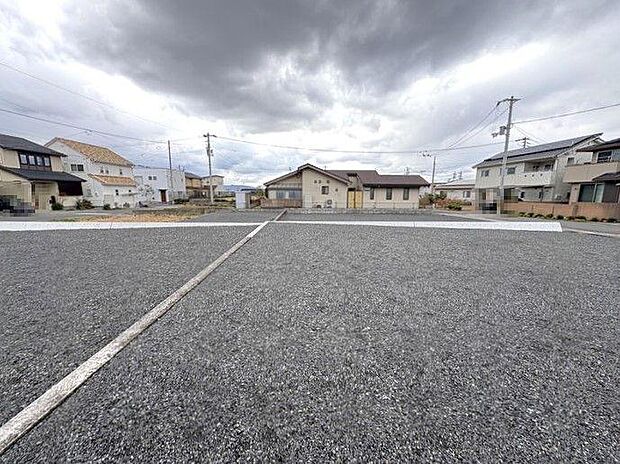 ローソン東温志津川店まで約220ｍ♪夜遅くや早朝にも必要なものが購入できて便利です♪