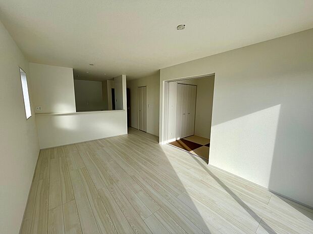 16.5帖のLDKはとても開放的です♪