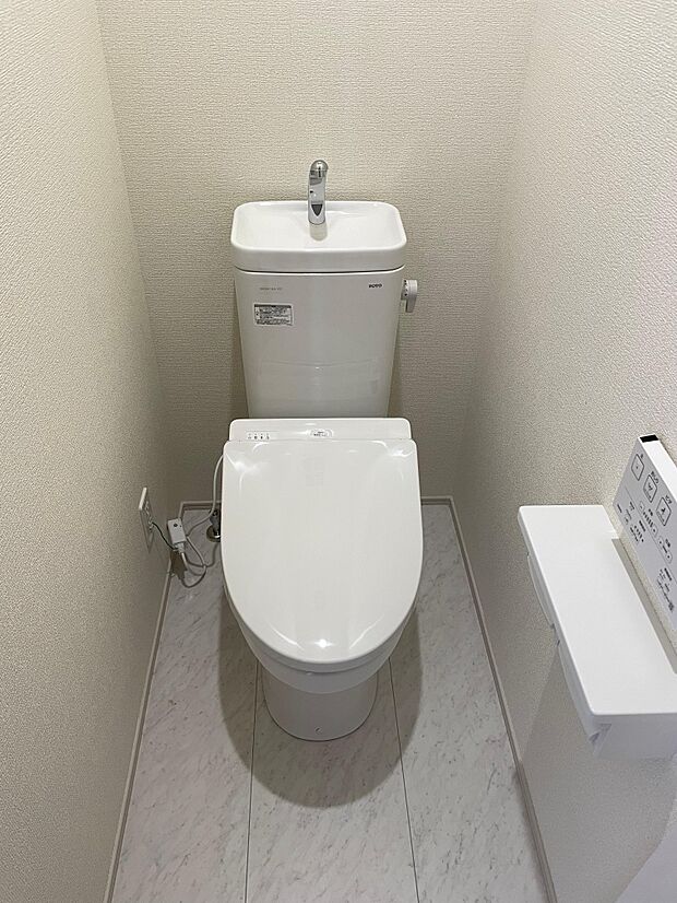 2階にもトイレがあるため混み合う朝も安心です♪