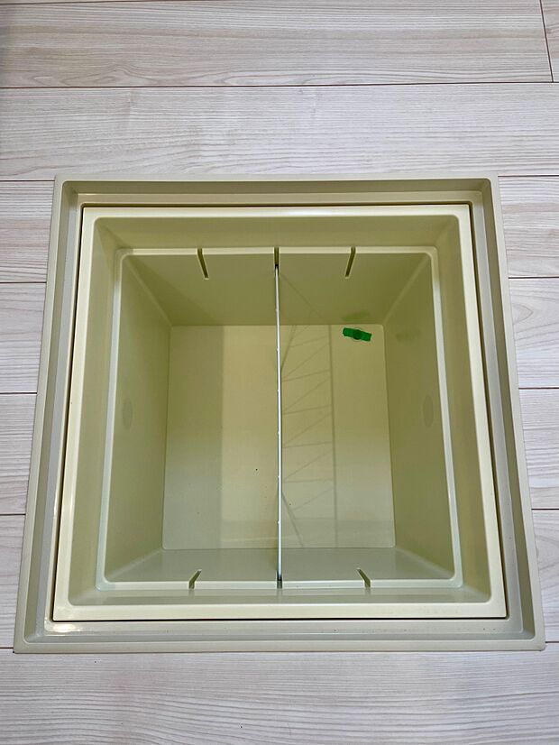 嬉しい床下収納付き♪