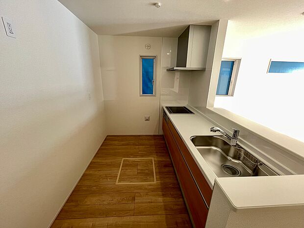 広々したキッチンスペースでお子様と一緒にお料理も楽しめます♪