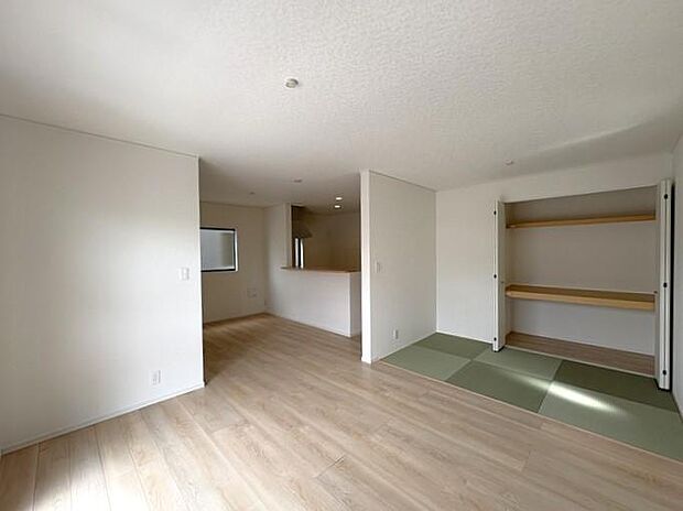 現地案内もできます！内観のイメージを持たれたい方は、別エリアで完成物件もございますので、お気軽にお申し付け下さい♪